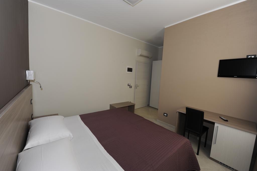 Guest House San Domenico Аугуста Екстериор снимка