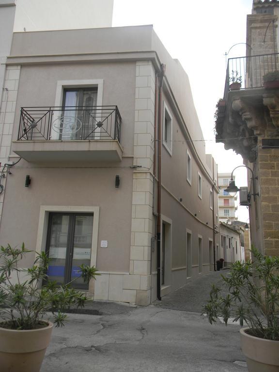 Guest House San Domenico Аугуста Екстериор снимка